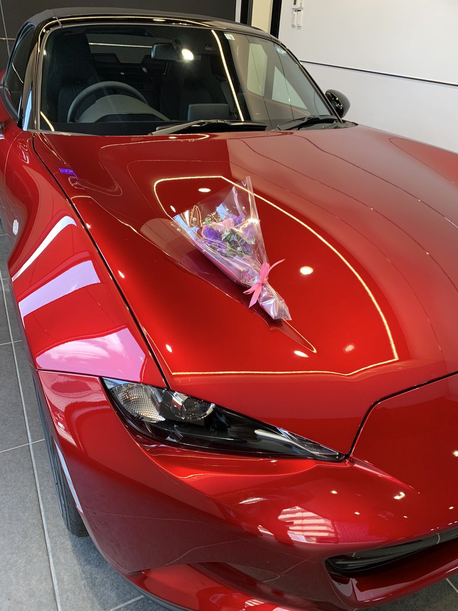 makio1112's tweet photo. 本日ロードスター納車されました！
ロードスター国、再入国になります！
おっさんになってもロードスター乗りたい。
皆様よろしくお願いします🤲 https://t.co/5vH7NobAJQ