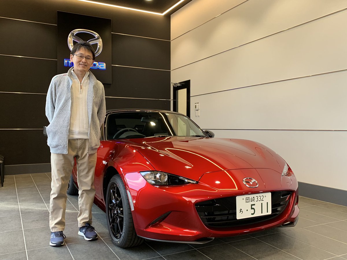 makio1112's tweet photo. 本日ロードスター納車されました！
ロードスター国、再入国になります！
おっさんになってもロードスター乗りたい。
皆様よろしくお願いします🤲 https://t.co/5vH7NobAJQ