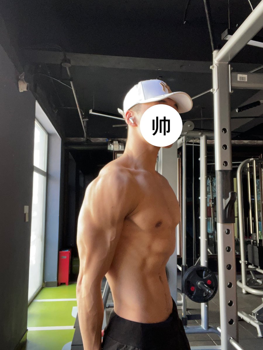 LJjvery's tweet photo. 我的攻速拉满  暴击带特效 https://t.co/q7LZeJCsxj