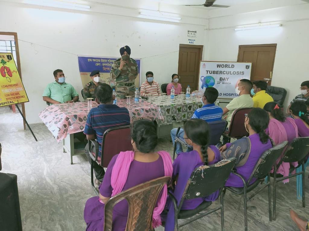 trishakticorps's tweet photo. #WorldTuberculosisDay

" TB Harega Desh Jeetega"

#TrishaktiHealers alongwith Gram Panchayat Binnaguri conducted awareness campaign for prevention &amp; management of TB for local residents, students and health workers of Binnaguri.

@adgpi 
@easterncomd https://t.co/J0OTdvqc1X