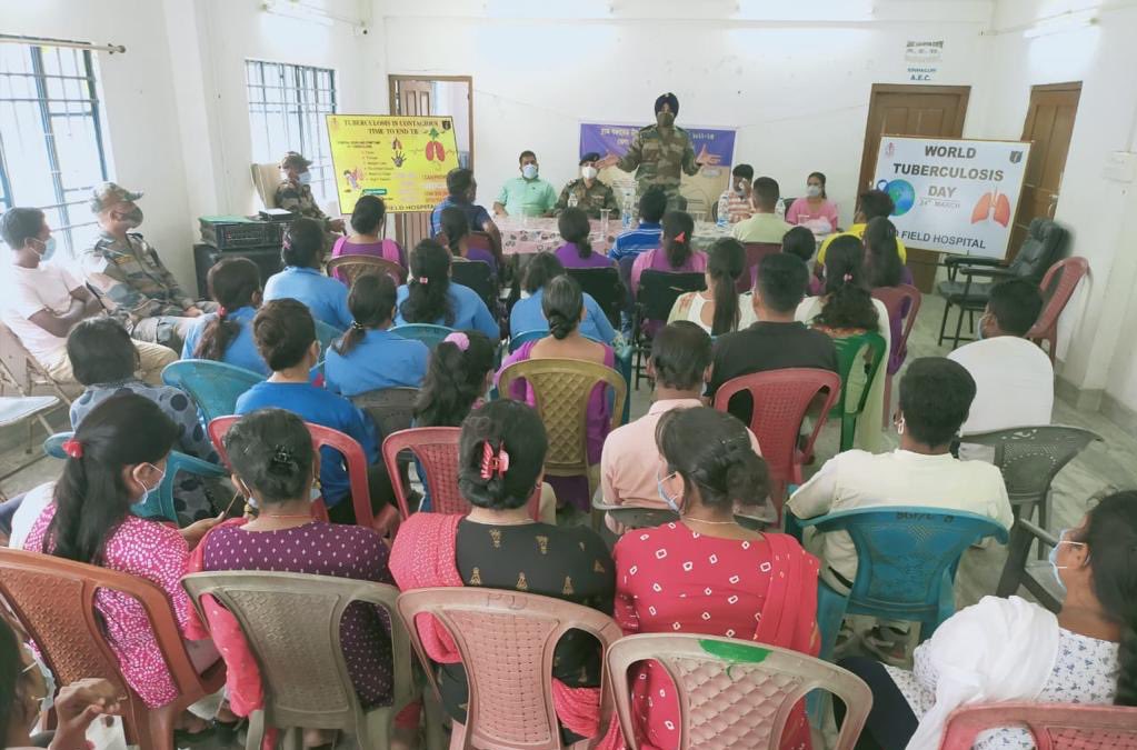 trishakticorps's tweet photo. #WorldTuberculosisDay

" TB Harega Desh Jeetega"

#TrishaktiHealers alongwith Gram Panchayat Binnaguri conducted awareness campaign for prevention &amp; management of TB for local residents, students and health workers of Binnaguri.

@adgpi 
@easterncomd https://t.co/J0OTdvqc1X