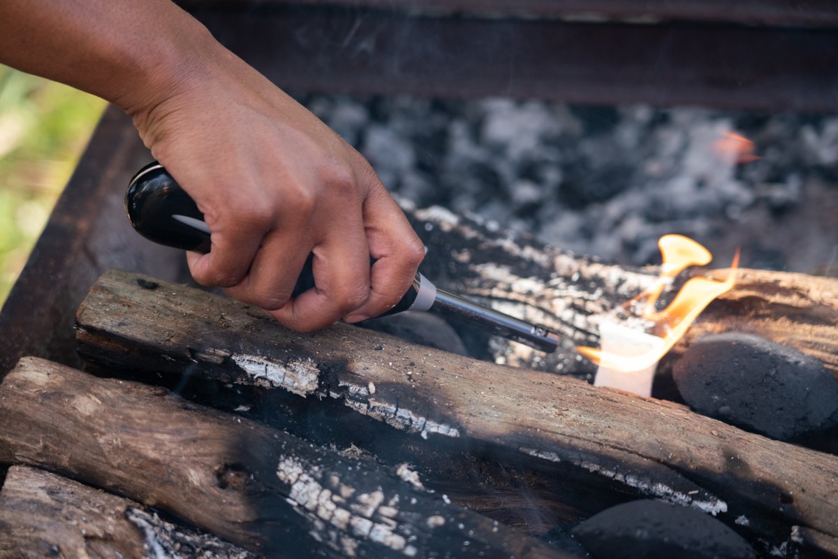 UltimateBraai's tweet photo. What's your preferred medium: wood or coal?
#Underfire #UBMS7 #Ultimatebraaimaster #braaimaster https://t.co/OtCgKqBlAH