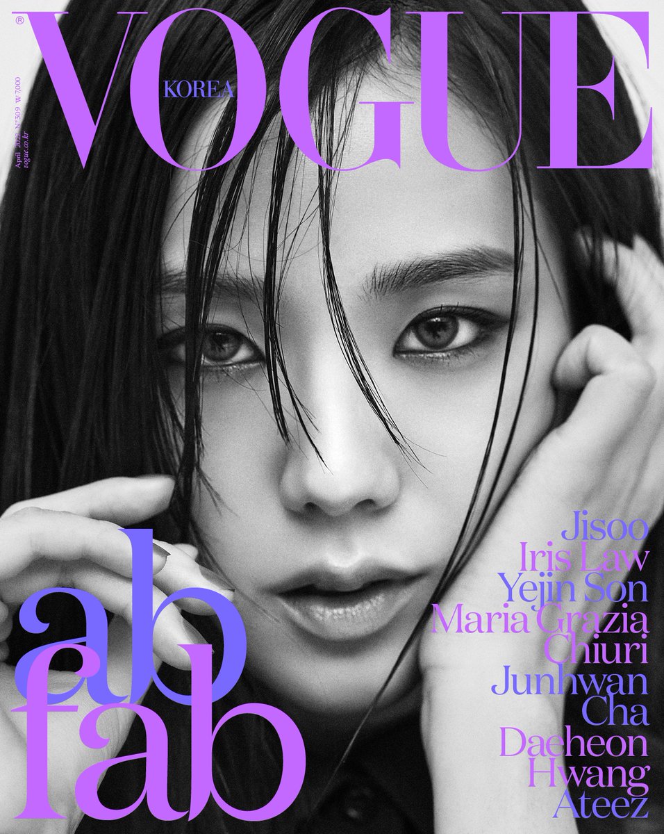 Dior's tweet photo. JISOO, our fashion and beauty global ambassador, gets her magnetic close up on one of the April covers of @VogueKorea as she shows off the #DiorSS22 https://t.co/wq1qDVJZFZ collection by Maria Grazia Chiuri.
© Jang Dukhwa https://t.co/jSMFGe614q