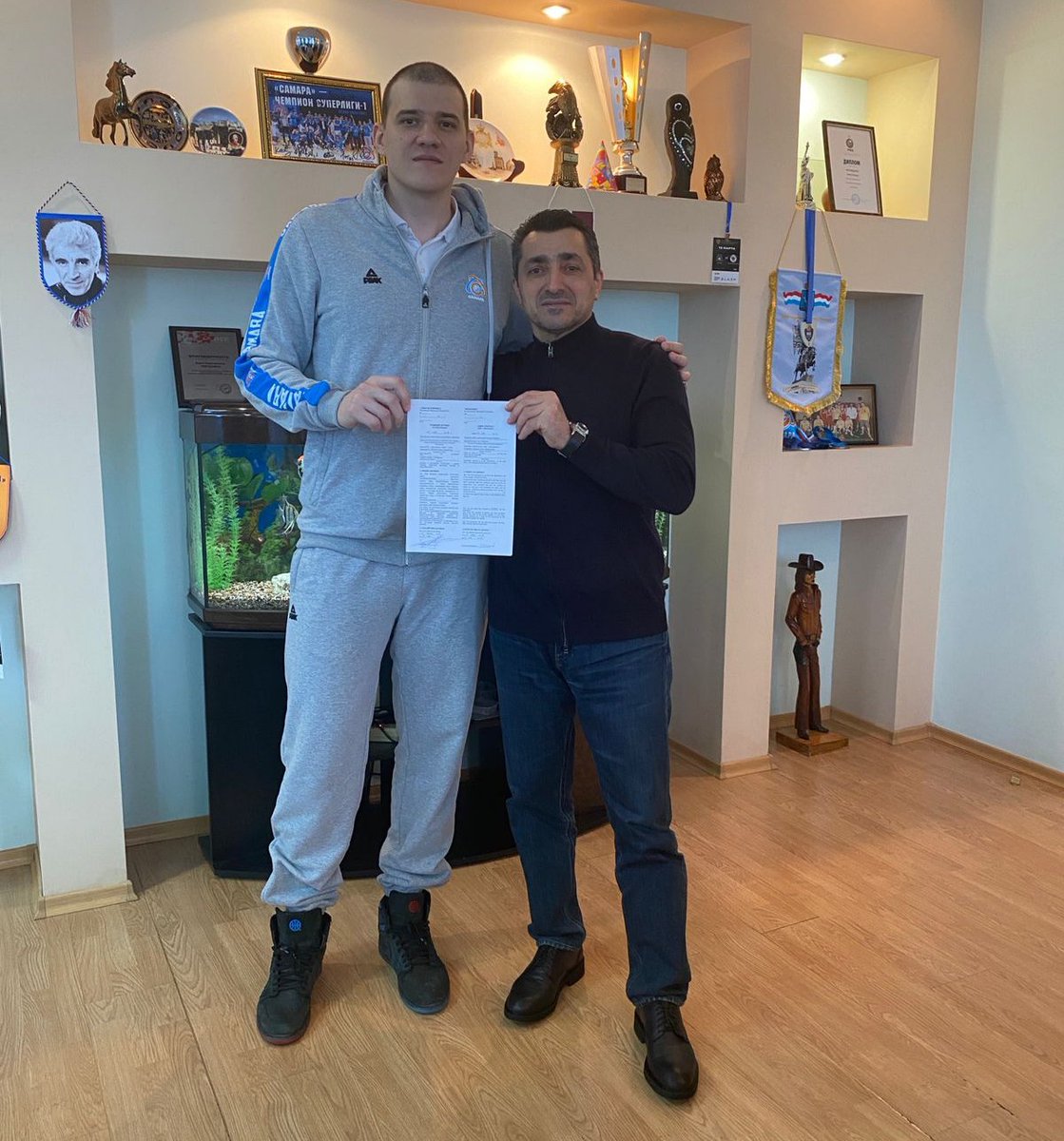 bk_samara's tweet photo. Максим Шелекето: еще на сезон в «Самаре»! 
 
Форвард «Самары», MVP Кубка России-2021/2022 Максим Шелекето продлил соглашение с нашим клубом до конца сезона-2022/2023.
 
#бксамара https://t.co/9vLlV713uc