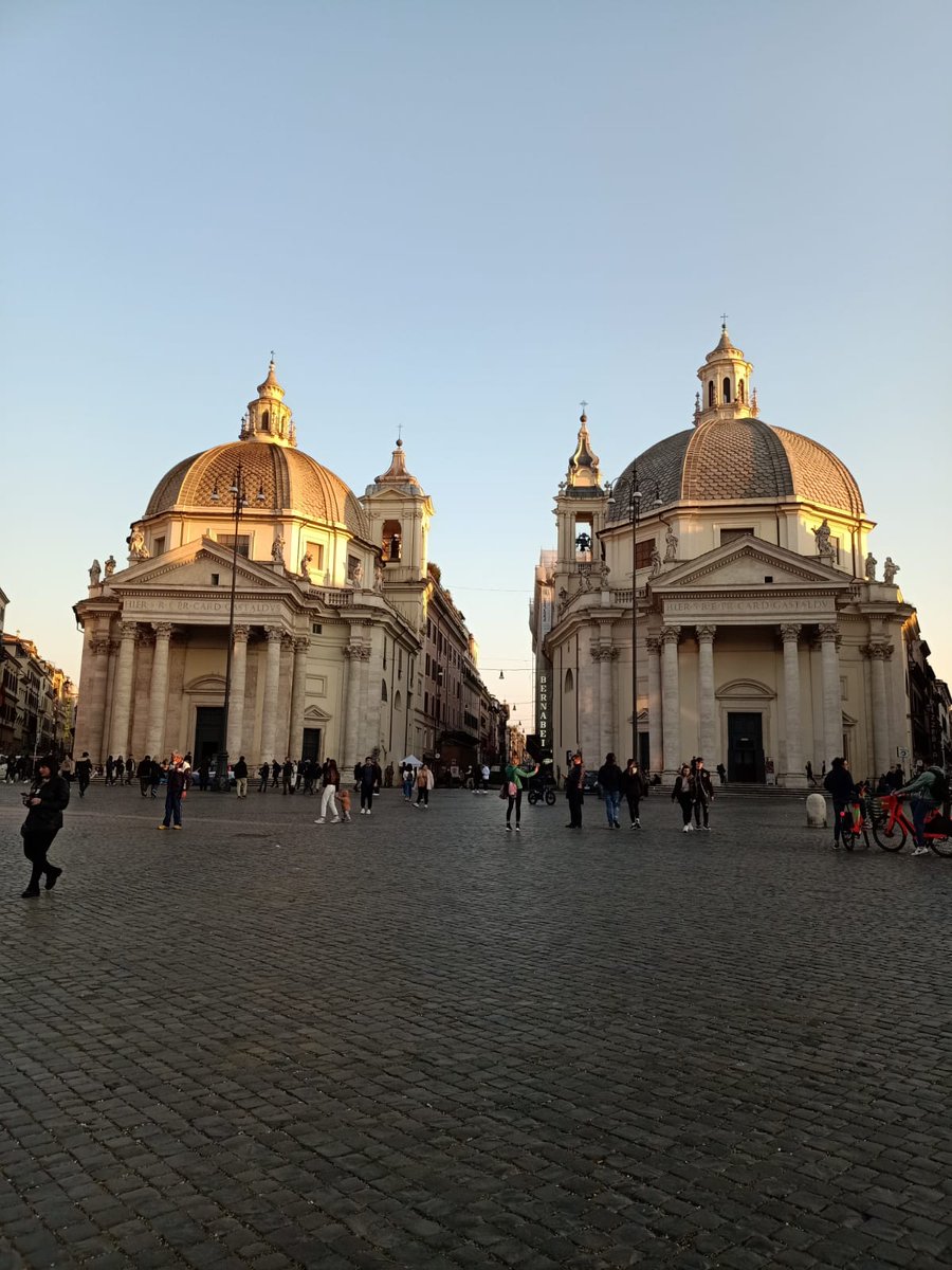 WhatALifeTours's tweet photo. Piazza del Popolo, the two "twin" churches
#whatalifetours #popolosquare #rome #churches #churchesrome #romecenter #tridenterome #travel #visitrome https://t.co/UHORr0IUcV