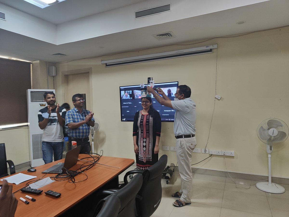 bedangamohanty's tweet photo. Congratulations to Purbasha Sharangi (NISER) for successfully defending the PhD thesis titled - Spinterface in metal /organic semiconductor thin films. The work is carried out with supervision from Dr. Subhankar Bedanta. 
https://t.co/K5Vzoiez4g 
https://t.co/djPrxQEQgG https://t.co/oaeyGCpO0O