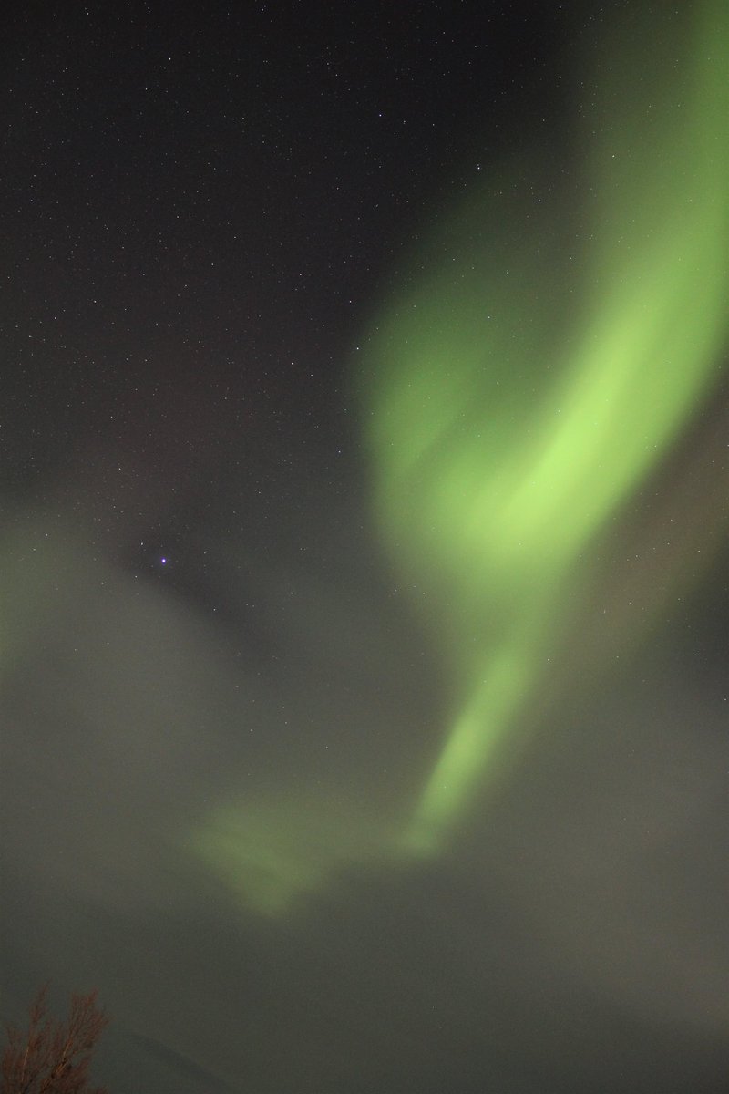 Lovely equinox aurora last Sunday! At the start of the night the solar wind conditions didnt look that promising but we got lucky 🌌🌟 it's a known effect that geomagnetic activity increases around the equinoxes so it was fun to see the aurora on equinox itself!