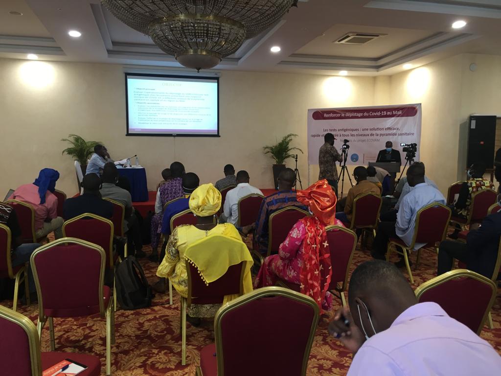NGOSolthis's tweet photo. 👉Hier au #Mali : clôture de l'étude #ECOVAM, qui a permis de tester l'efficacité des tests antigéniques #Covid, ntmt au niveau des centres communautaires.

📌Connaître les résultats de ce projet : https://t.co/7Exn4ilcer
👉Pour en savoir + : https://t.co/JCDa8OHYes
@FINDdx @WHO https://t.co/gazPUwwHEM