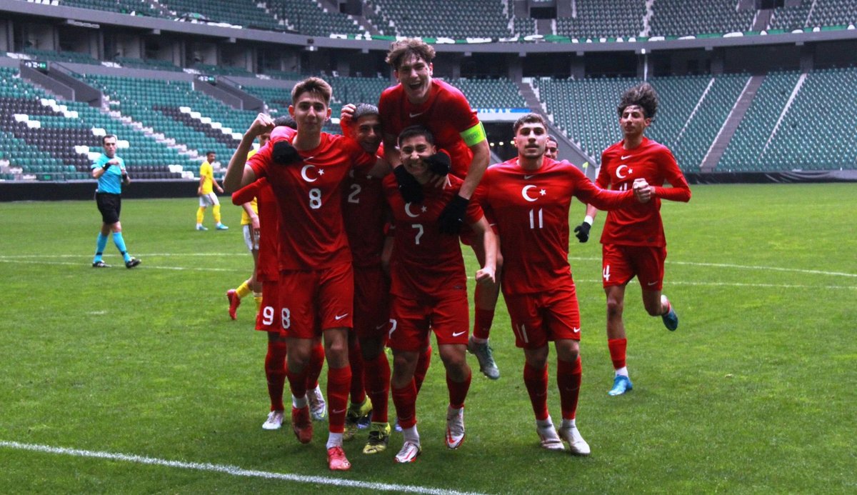 🇹🇷💪 <a href="/MilliTakimlar/">Türkiye #BizimÇocuklar 🇹🇷</a>