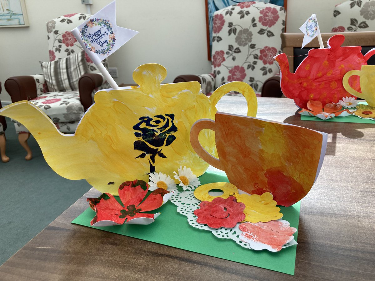 The #residents at Falcon House Care Residential Home in #BishopsStortford used stencils for their #MothersDay project . 

I’m sure you will agree they look beautiful.

#creativemojo #CareHomeLife #dementiafriendly <a href="/Artsincarehomes/">Arts in Care Homes</a> <a href="/CM23Mag/">CM23 Connection</a> #teapot <a href="/Arts4Dementia/">Arts for Dementia</a>