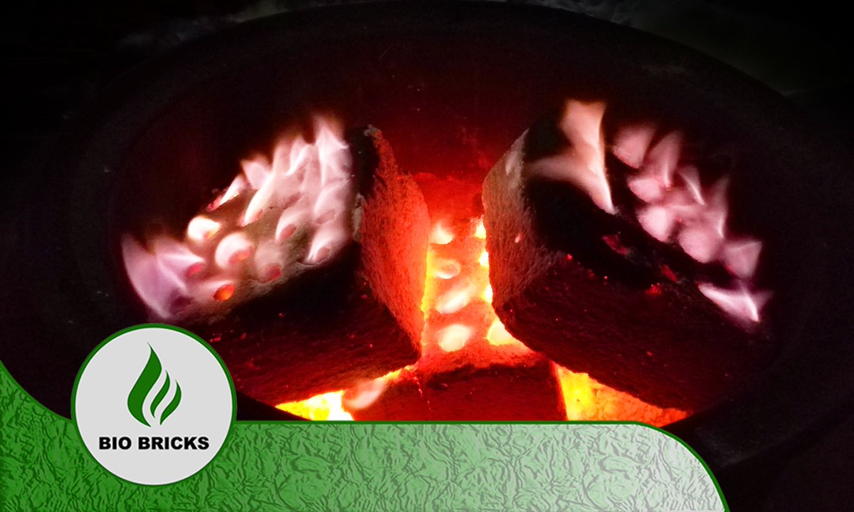 Bio_Bricks's tweet photo. Make sure to stay warm this winter with our no smoke no bad odor #biobricks.

#biobricks #heatcreatedbynature #biomass #braai #heating #coopheating #farming https://t.co/CXtGhanHlD
