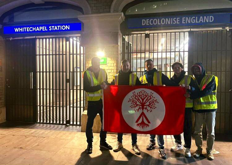 EdwardHobden's tweet photo. Sadiq Khan decided to mark the colonisation of London by having signs for Whitechapel in Bengali.  But London is still England &amp; Identity England refuses to recognise this colonisation.  IE took action -there is no argument in favour of replacing the English language in England. https://t.co/vbywxzAqZF
