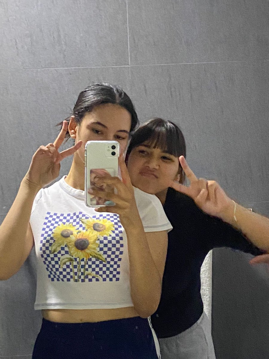 rvj00n's tweet image. i never take selfies but imma start just for this🫶🏻 (ft all three besties)
 #SArmyselcaday #SASD 
#SArmy @BTS_twt