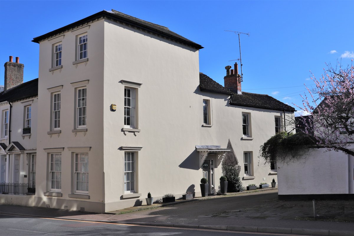 RRKProperty's tweet photo. A gem in the heart of Monmouth Town!!!
Our new 3-bed Grade II Listed town house is bright and airy with large rooms, high ceilings and a wealth of original features. 
#housesforsale #housesforsaleinmonmouth #monmouth #grade2listed #characterproperty https://t.co/5Bls4XAAMX
