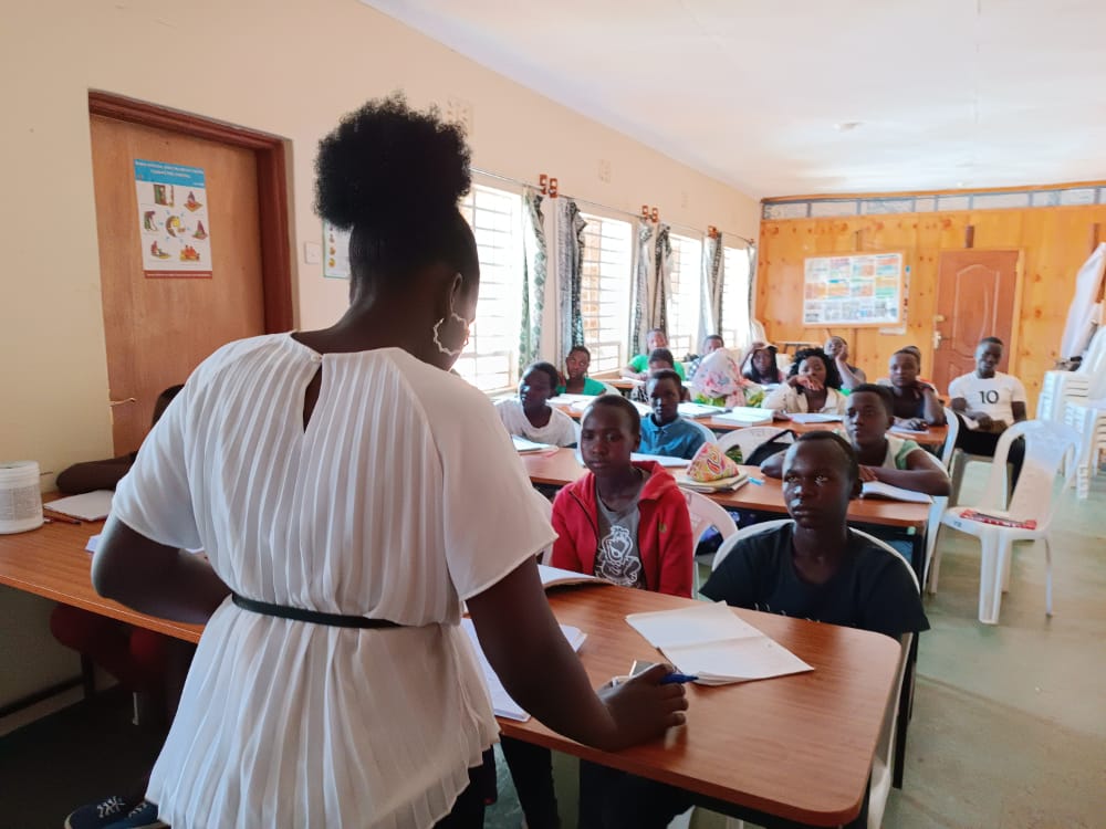 DandelionAfrica's tweet photo. ... .the youth are currently on tuition.
#GirlsForLeaders #BoysForChange
#FormNi? https://t.co/m9l6ub8NnW