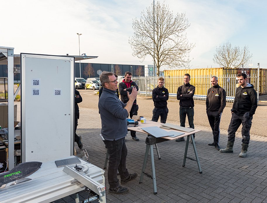 Op vrijdag 11 maart heeft ETEX Cedral/Equitone een toolbox gegeven over de producten van Cedral en Equitone en de verwerking hiervan. Het was een interessante en interactieve middag die we hebben afgesloten met een hapje en een drankje. 

#latenwesamenbouwen #toolbox #etexgroup