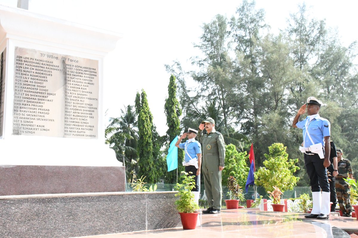 IAF_MCC's tweet photo. As part of his ongoing visit to Andaman &amp; Nicobar Command, Air Chief Marshal VR Chaudhari #CAS visited Air Force Station Car Nicobar. A solemn wreath laying ceremony was conducted at the Tsunami Memorial where #CAS paid homage to the departed souls.

 @AN_Command #CINCAN https://t.co/ByStLiP1A8