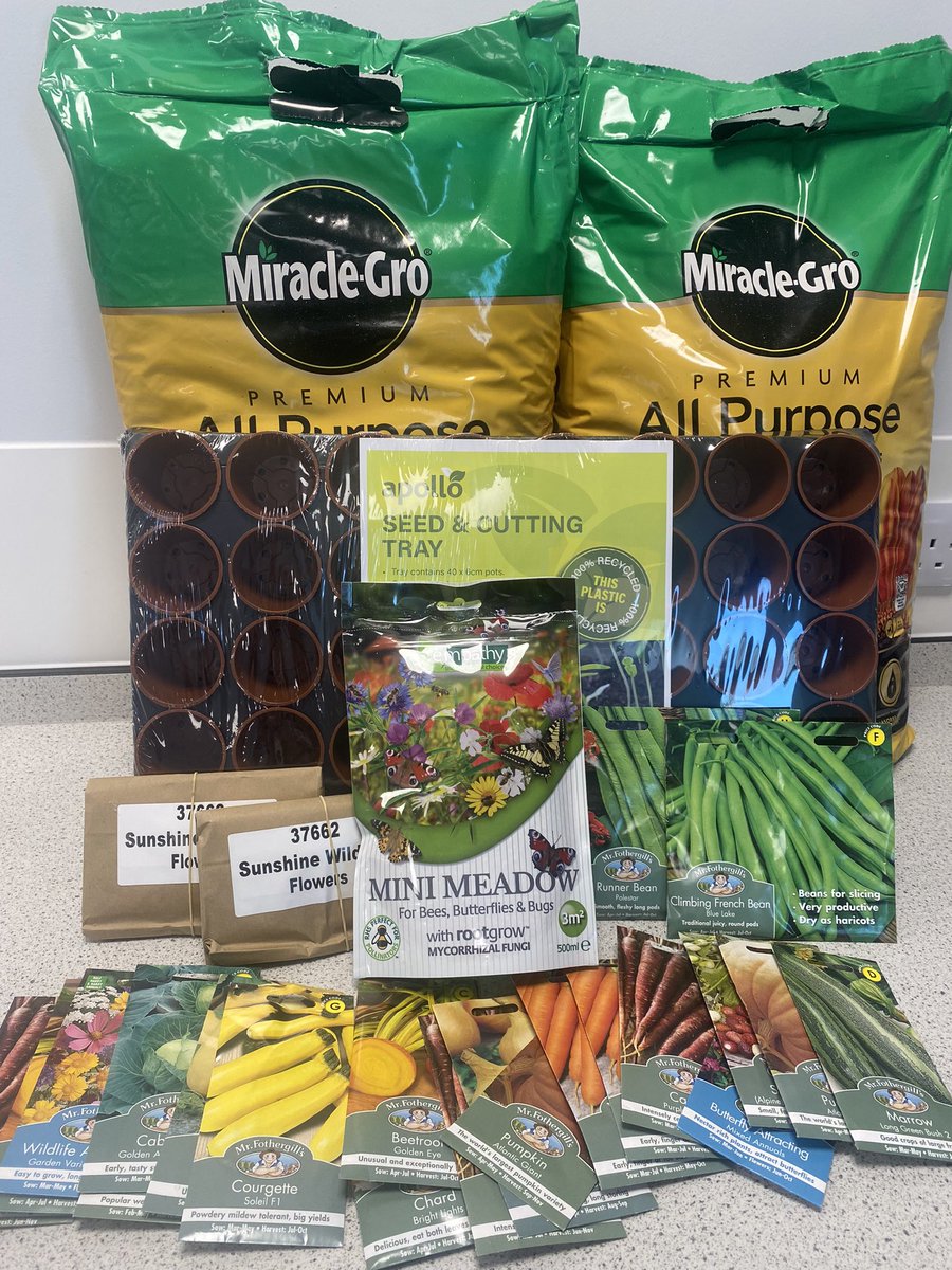 Bishop Barrington Science Department tweet media