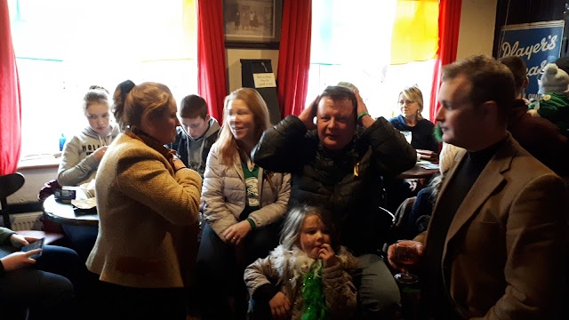 randompubbot's tweet image. The Pier Inn; Lissawly, Lisnacusha, Co. Longford, N39 N406, Ireland google.com/maps/place/?q=…