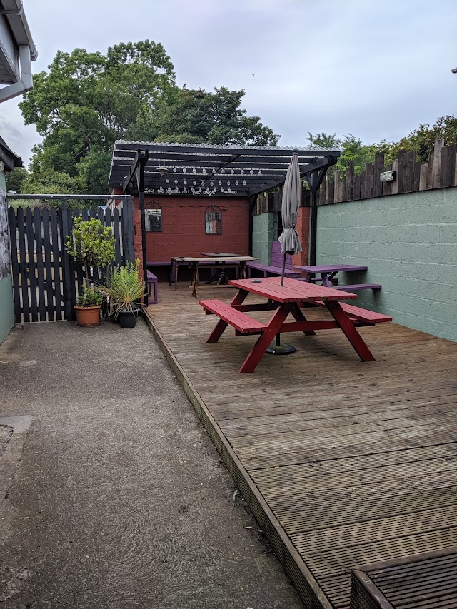 randompubbot's tweet image. Clodagh Bar; 12-52 Brown St, Mayfield, Portlaw, Co. Waterford, Ireland google.com/maps/place/?q=…