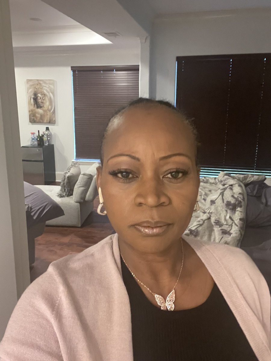 MojiSolarWilson's tweet image. “The paradox of life is that we don’t learn how to live life, until it’s closer to the end  ….. then we through caution to the wind and LIVE”… Moji Solar- Wilson 2022

#liveyourbestlife #intentionalliving #powerofexperience #wisdomisearnedthroughpain