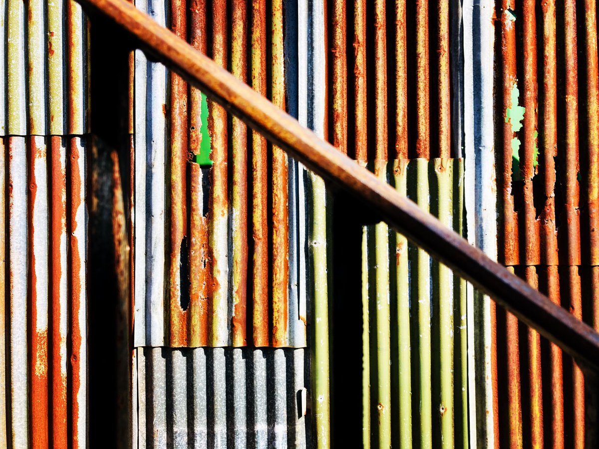 LarkStudios's tweet photo. @GrimArtGroup Anyone else love corrugated iron and rust? #loverust https://t.co/IHq9FaFDb3