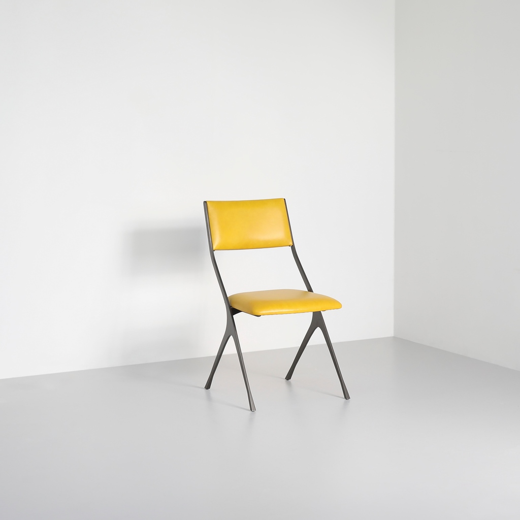 TomFaulkner's tweet photo. Our Vienna Chair has got a spring update! We've gone with a sunny leather upholstery, in the hope that a little optimism may keep these crystal clear days coming.
#diningchair #contemporarydiningchair #yellowchair #contemporarydesign #interiordesigndetails #diningroom https://t.co/qWYlukDVw3