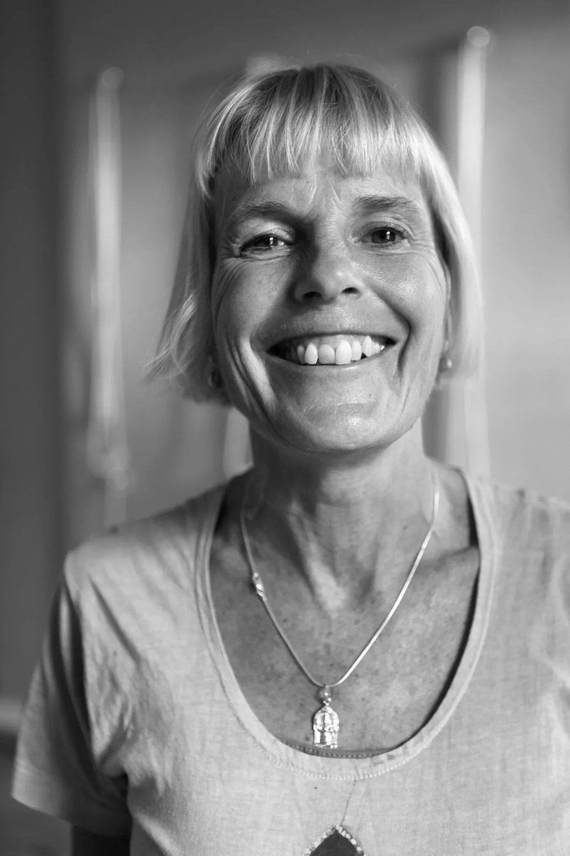 Thursday class offer: 
YOGA GENTLY with Melanie Taylor @ 9:00-10:00: buff.ly/3Mpeh5V
PRICE: €10 
YOGA for BEGINNERS with Elena Agarkova @ 18:00-19:15: buff.ly/3Crbvsl
Price: €10
GENERAL LEVEL with Elena Agarkova @ 19:15-20:30 buff.ly/3Cctkee
PRICE: €10