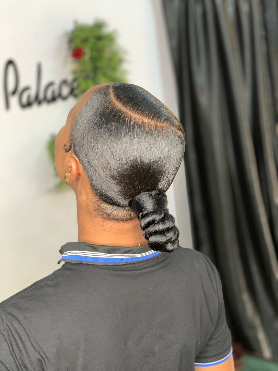 AugustPalace's tweet photo. I make the best ponytail ❤️
.
.
Duration: 1hr 
Location: Opposite Aroma eatery, abayomi iwo road.
WhatsApp/call 08189485347
.
#ibadan #hairstylistinibadan https://t.co/Dik20v0IKe