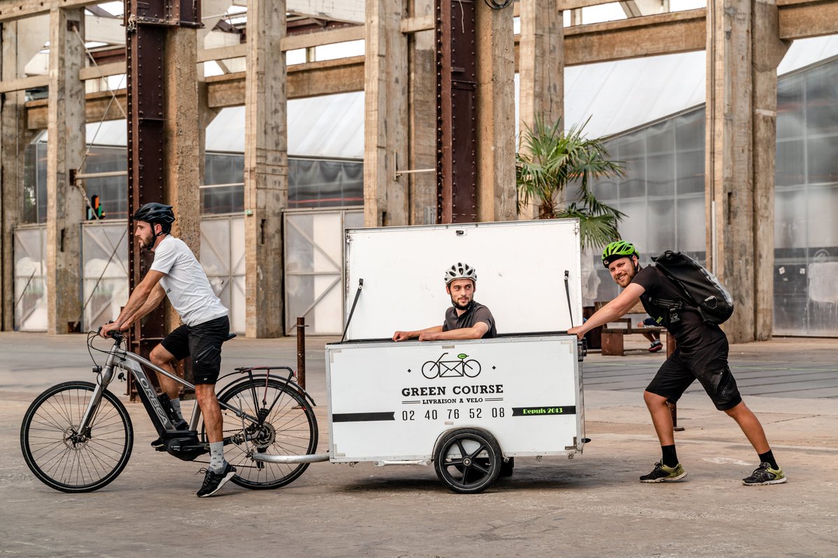 course_green's tweet photo. Green Course débarque sur @Twitter pour vous partager nos informations les plus pertinentes autour de @course_green, la #logistique, le #vélo et #Nantes.

On compte sur vous: amis, clients, sympathisants pour partager l'info ^^ https://t.co/yzBUXZsJWv