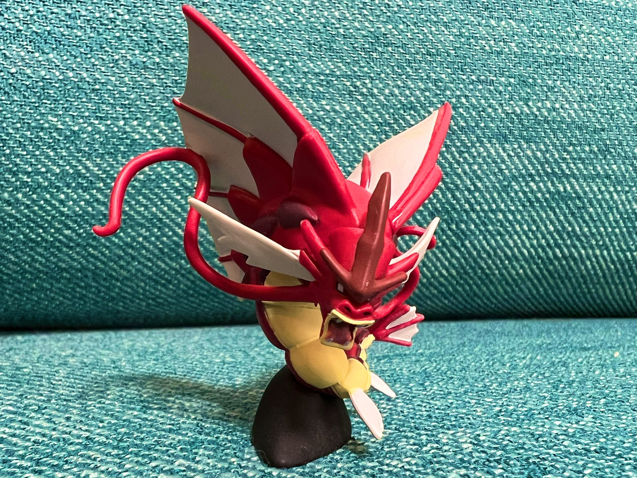 Key ｺﾞｯｸﾘ ﾝ E W 遂に 遂に見つけた 色違いメガギャラドスのフィギュア T Co U5vpovbldd Twitter