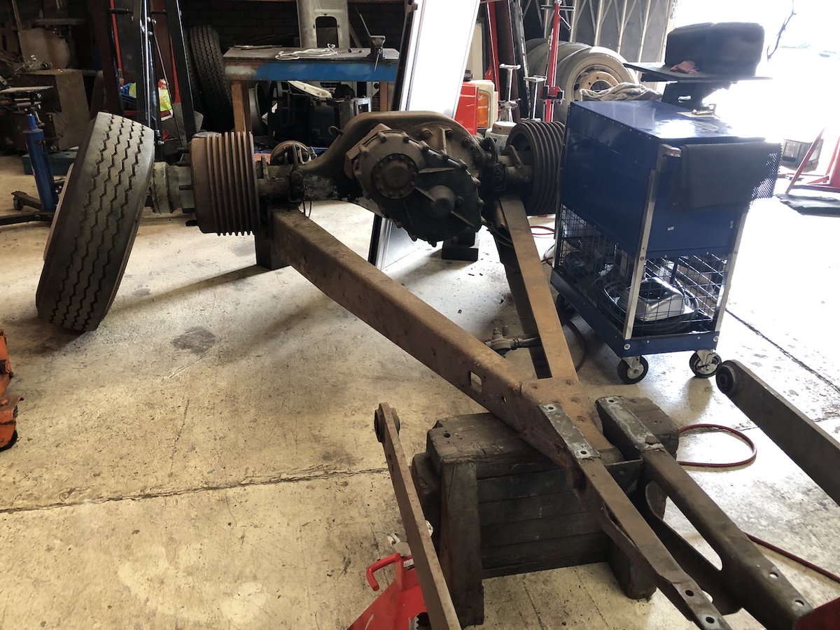 Restoration of National 382 continues. The sub-frames have been dropped from the bus so they can be more easily refurbished. The National is an integral so no separate chassis, just front and rear assemblies as shown here.