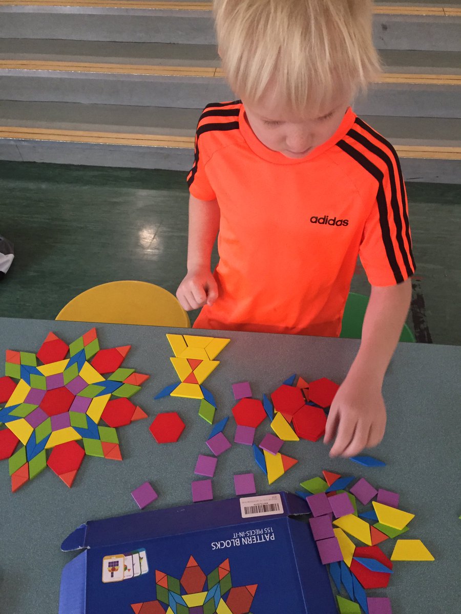 EARamsay_teach's tweet photo. Perseverance at BreakfastClub this morning... @KnightsridgePr1 #KPSValues #Perseverance ππ https://t.co/Hb3qGB9wLf