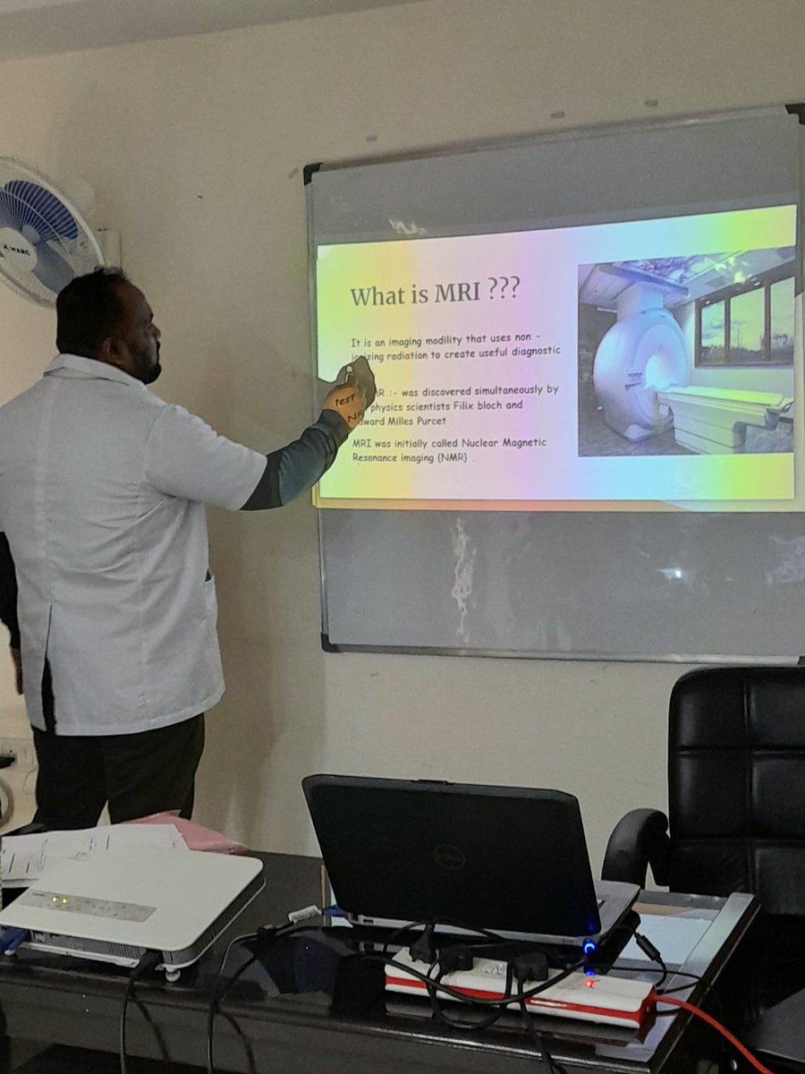 StarEduOfficial's tweet photo. Here our Radiology student, John explaining his power point presentation to the class which he has made on the topic 'X-Ray & MRI '.
He explained it very well !π
#PresentationClass #DXIT #RadiologyStudent #StarEdu #ParamedicalCourses #StarEduStudent #StarEduEducation https://t.co/kNQS5t70lB