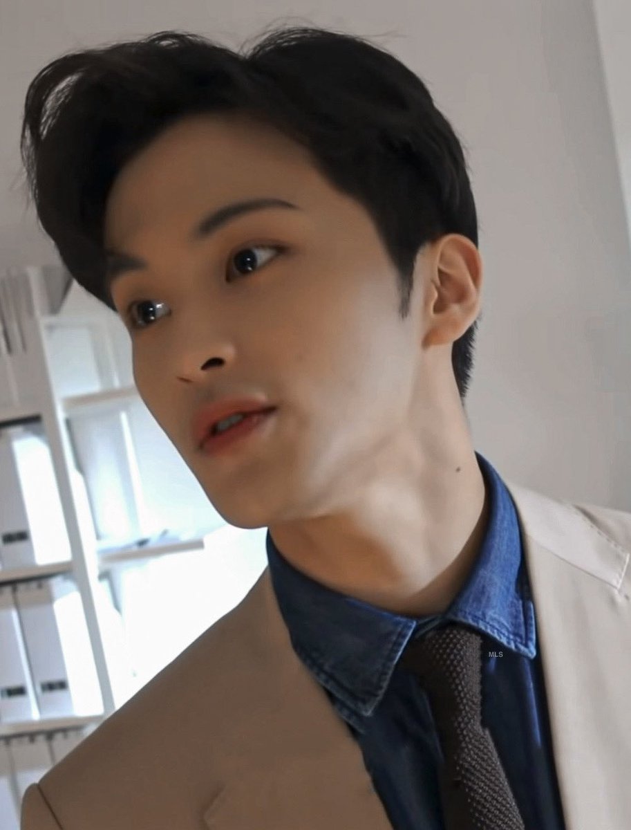 mleesource's tweet photo. #MARK https://t.co/KhSgta9agA