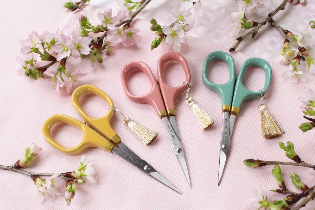 HOWorkshop's tweet photo. We have some Good News to share customers. 

We have three new colours of the best selling Cohana lacquer handled scissors!

Launching this week on 24th March in time for the Northern Spring are three new seasonal colours  - Teal, Rose and Daffodil. https://t.co/Kd3aH0B70o