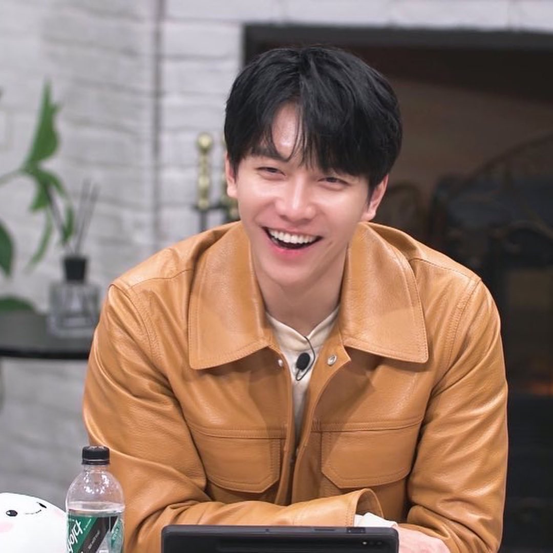Hello Handsome 💚💚💚
#circlehouse 
#LeeSeungGi
#leeseunggiofficial
#이승기
#repost <a href="/hookent3/">고</a>