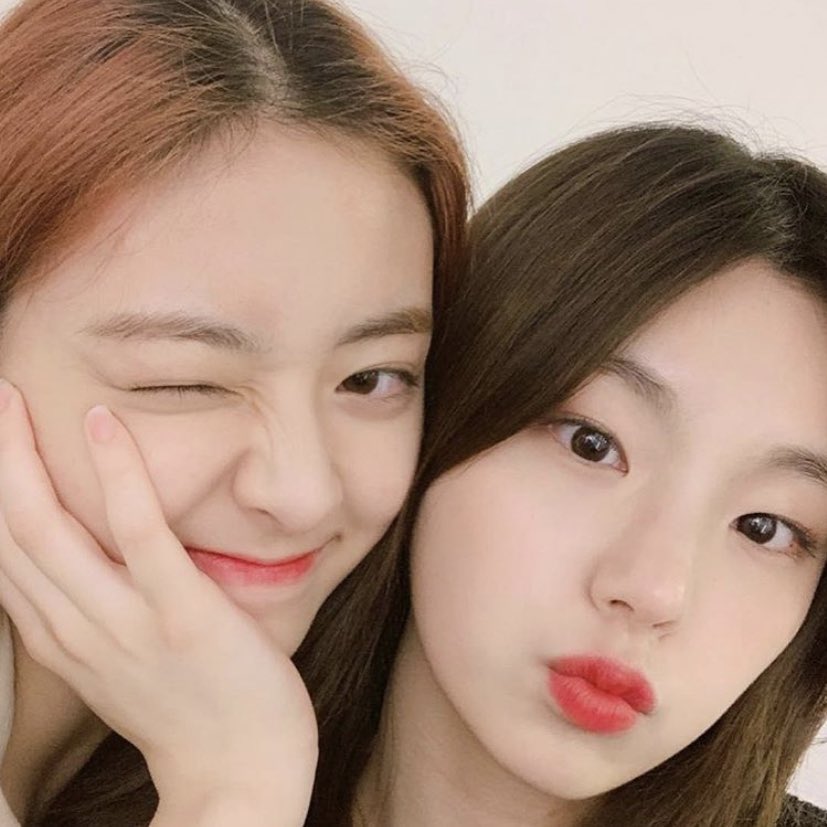 itztimi_'s tweet photo. hwangshin from debut to now 🥺 https://t.co/ErPibpnGrj