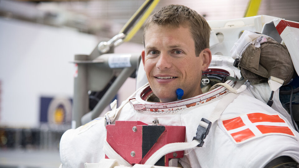 astrosmoelf's tweet photo. @Astro_Andreas skal i rummet igen!
Det er netop blevet annonceret at Andreas Mogensen skal i rummet igen - i 2023 eller 2024. Denne gang som pilot på en @SpaceX Crew Dragon og et langt ophold på Rumstationen!
#dkspace22 #dtuspace https://t.co/ZHOVQz5R9J