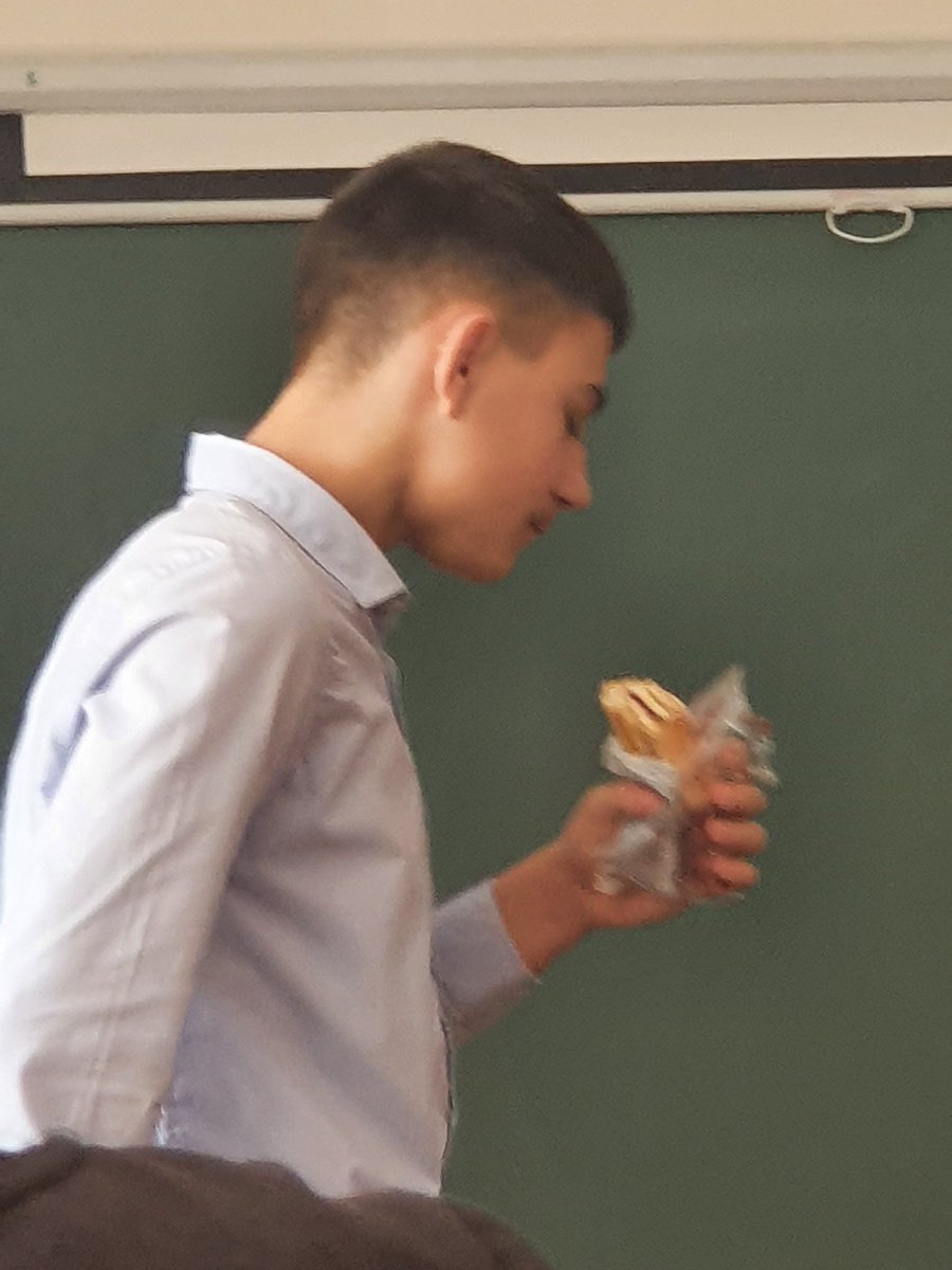 liviu_meme's tweet photo. #bigmeme when is the last bite but you are still hungry https://t.co/yAM0o5ANTQ