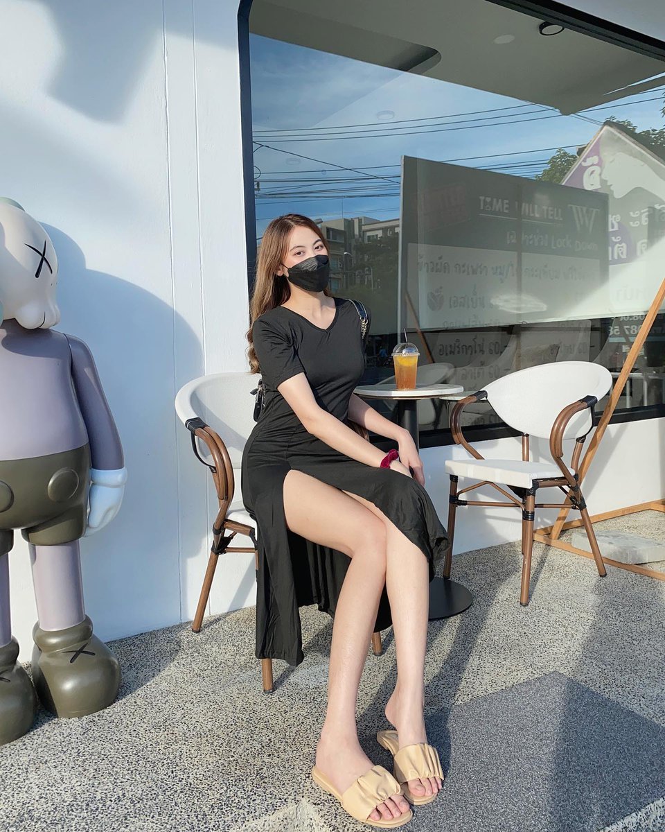 LinKhath's tweet photo. มองกล้องอะทำเผลอ แต่มองเธออะ
เราตั้งใจ🤪
#แคปชั่นเด็ด #แคปชั่นน่ารัก #แคปชั่นอ่อย https://t.co/nVt996q9hD