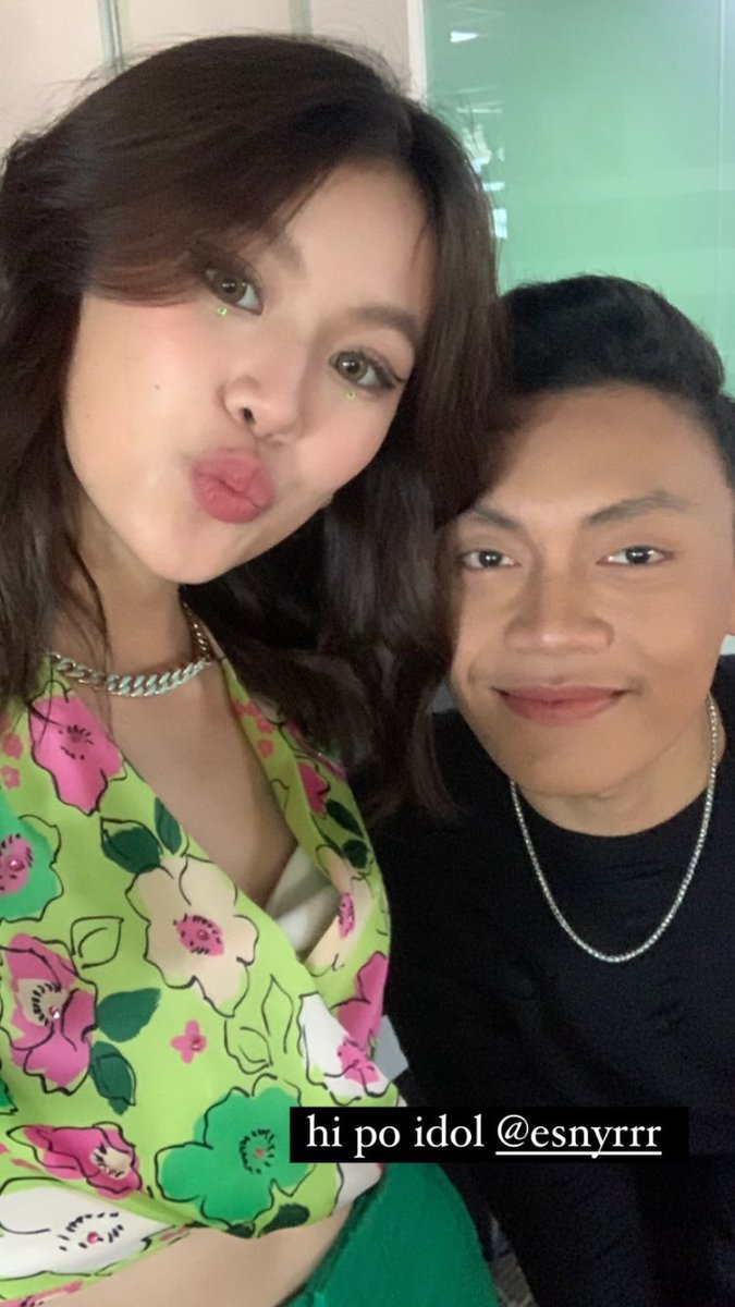 ILOVEMALOI's tweet photo. OMG MALOI WITH ESNYR !! 🤩 https://t.co/HLLHk4z6Sy
