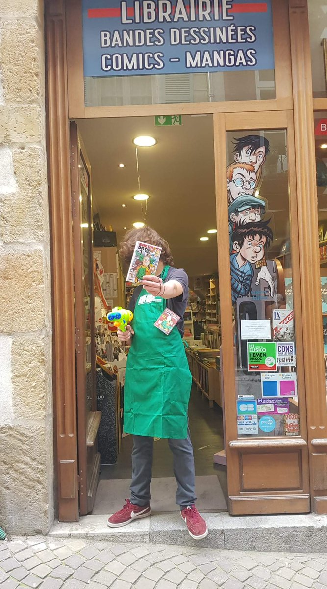 Merci à Arnaud, notre stagiaire de choc qui nous présente la prochaine grosse sortie manga chez Glénat Manga : SAKAMOTO DAYS 
Les tomes 1 et 2 sortiront le le 6 avril 2022 ! 
#glénat #SakamotoDays #lebancdessiné #mangaglenat

Votre épicier est un assassin légendaire !