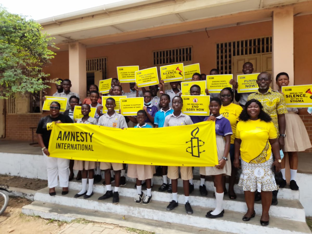 amnestyghana's tweet photo. Ending Sexual and Gender Based Violence (SGBV) in schools in Ghana through Human Rights Education. 
#EndSGBV 
#amnestyghana
#HRE
#dontsitback https://t.co/ApfaGA3Gn3