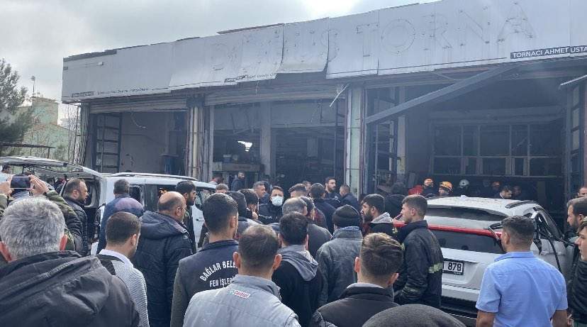 BaglaraDeva's tweet photo. Diyarbakır 3’üncü Sanayi Sitesinde gaz sıkışması nedeniyle meydana gelen patlamada yaralanan vatandaşlarımıza acil şifalar dilerim.Çok geçmiş olsun. https://t.co/GGsBkA5ZEk