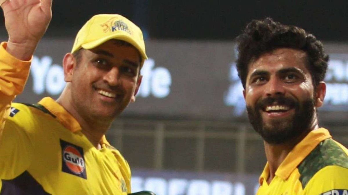 dna's tweet photo. #BREAKING | #MSDhoni hands over #ChennaiSuperKings' captaincy to #RavindraJadeja. 

https://t.co/DOJNWgclrW https://t.co/WHCL9W1YR0