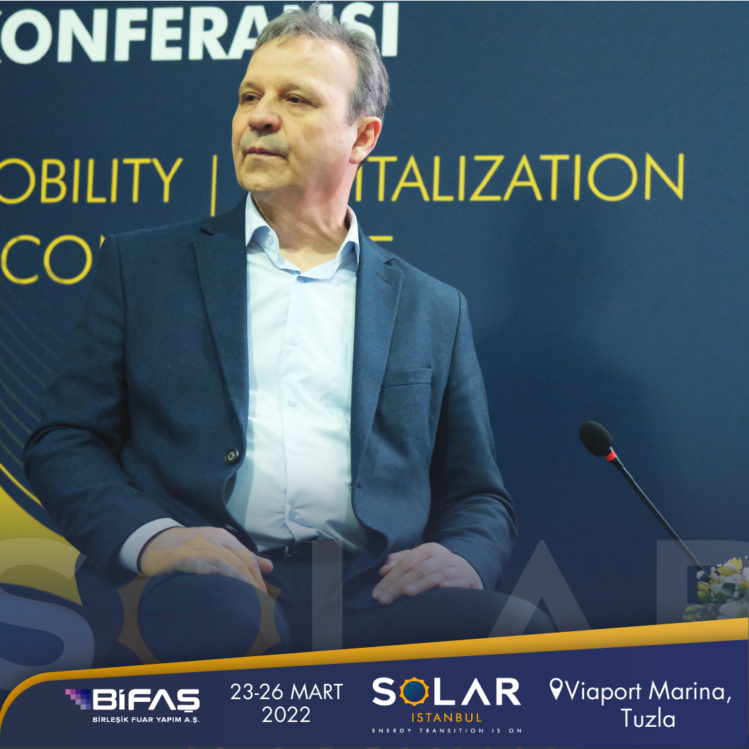 SolarIstanbul's tweet image. Güneş Enerjisi,Enerji Depolama,Elektrikli Ulaşım ve Dijitalleşme Fuarı ve Konferansı ana konferans salonunda Akaryakıt İstasyonlarında Enerji Dönüșümü;Solar+E-Mobilite başlığı altında gerçekleşti.Oturumu Haluk Sayar başkanlığında,Fırat Özdeş ve Şahin Bayram ile gerçekleşti.