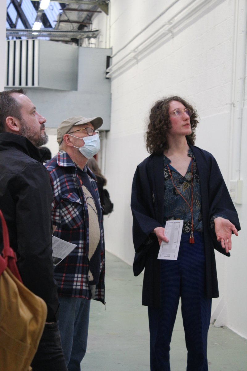 Vous étiez nombreux au vernissage de l'exposition de Damien Gete à L'être lieu #Arras . L'exposition est visible jusqu'au 10 avril. L'accès est libre et gratuit tous les soirs en semaine (18h-19h30) et le week-end (14h-18h). __2/3