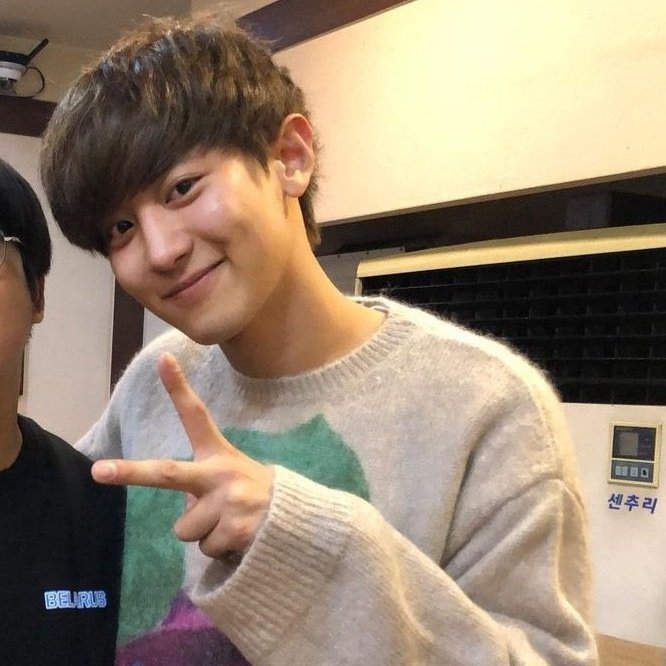 loeysmiles's tweet photo. our jihoon 💛 #TheBox1주년 #BreakYourBox #찬열 #CHANYEOL https://t.co/xF7W15TJXf