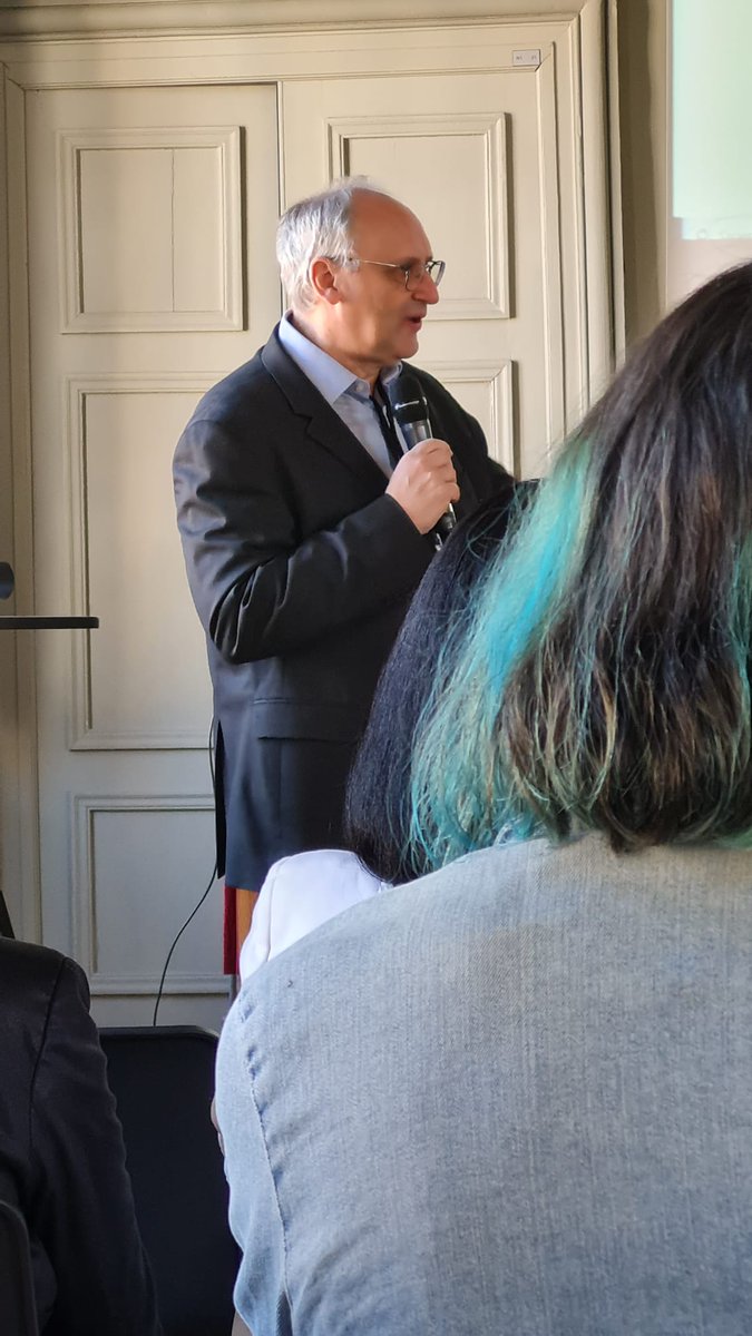 jcgrobon's tweet photo. "Un bon papier est un papier publié" @ChabaudDidier @Vallorem #creapi https://t.co/a6Pz62V9UO